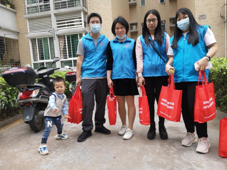 弘揚雷鋒精神（shén）|廣州電纜黨員參（cān）加婦女慰問誌願活動